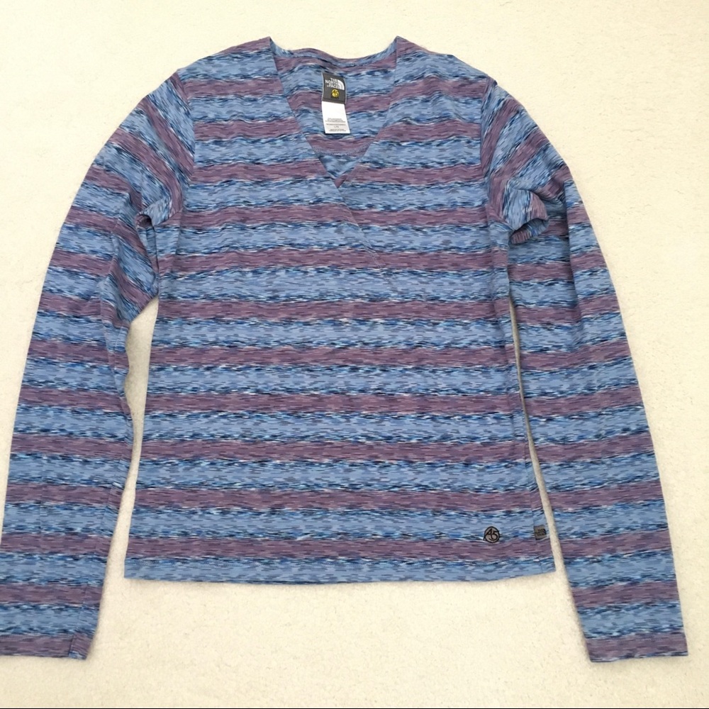 TNF A5 stretchy yoga top L